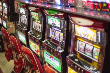 rusuntogel live casino table with blackjack and roulette games